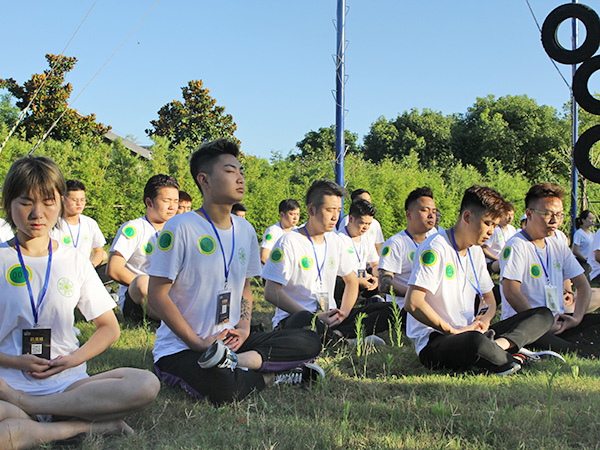 戶(hù)外活動(dòng)